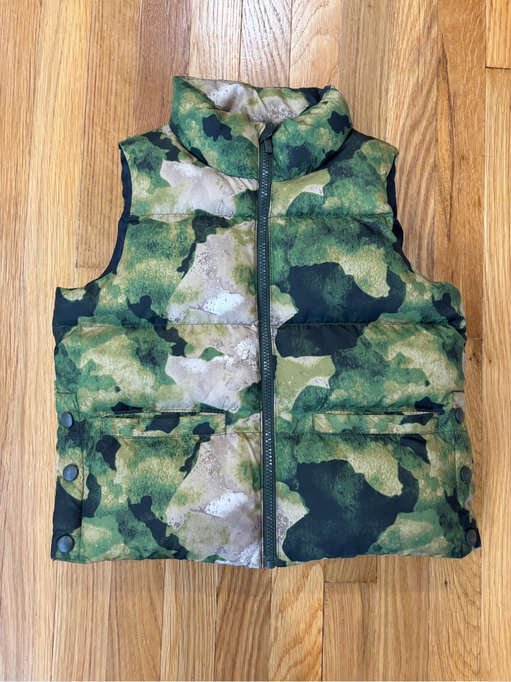 All in motion Camouflage Puffer Vest - Green Camo Kids size M(8)